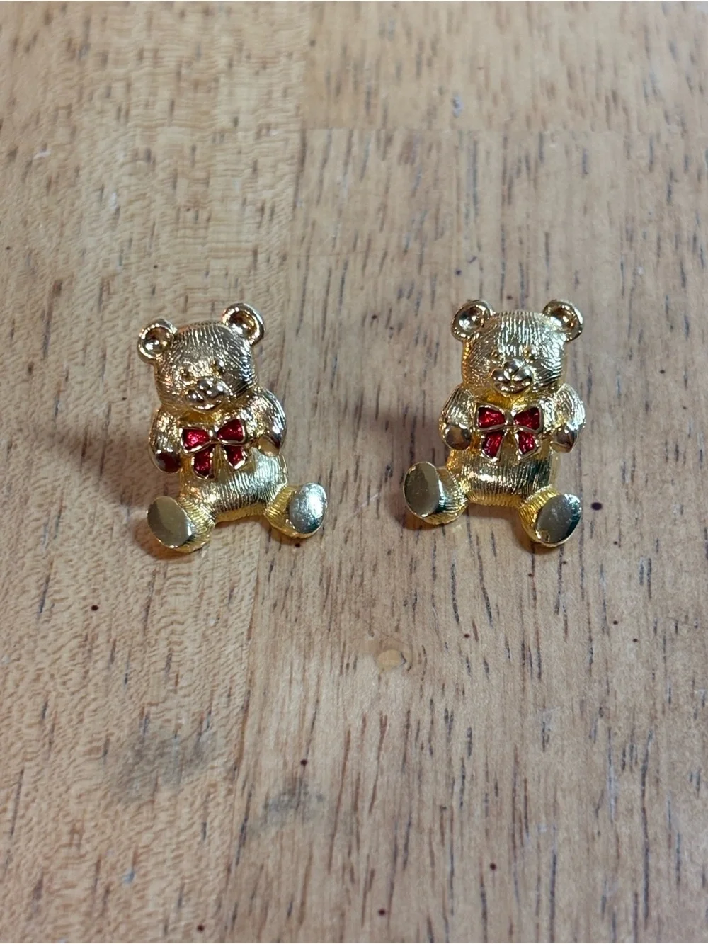 Vintage Avon Gold Tone Teddy Bear Stud Earrings with Red Enamel Bow Detail